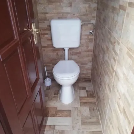 Kozponti Apartman * 希欧福克